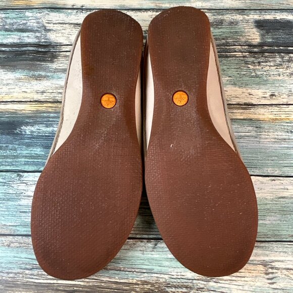 Timberland Loafers Womens 6M Beige Leather Slip On Flats Shoes - Picture 6 of 11